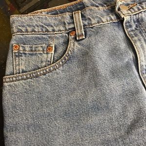 Vintage Levis Mom Jean Shorts